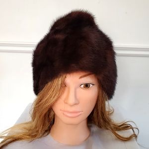 Vintage Real Fur Hat 💚